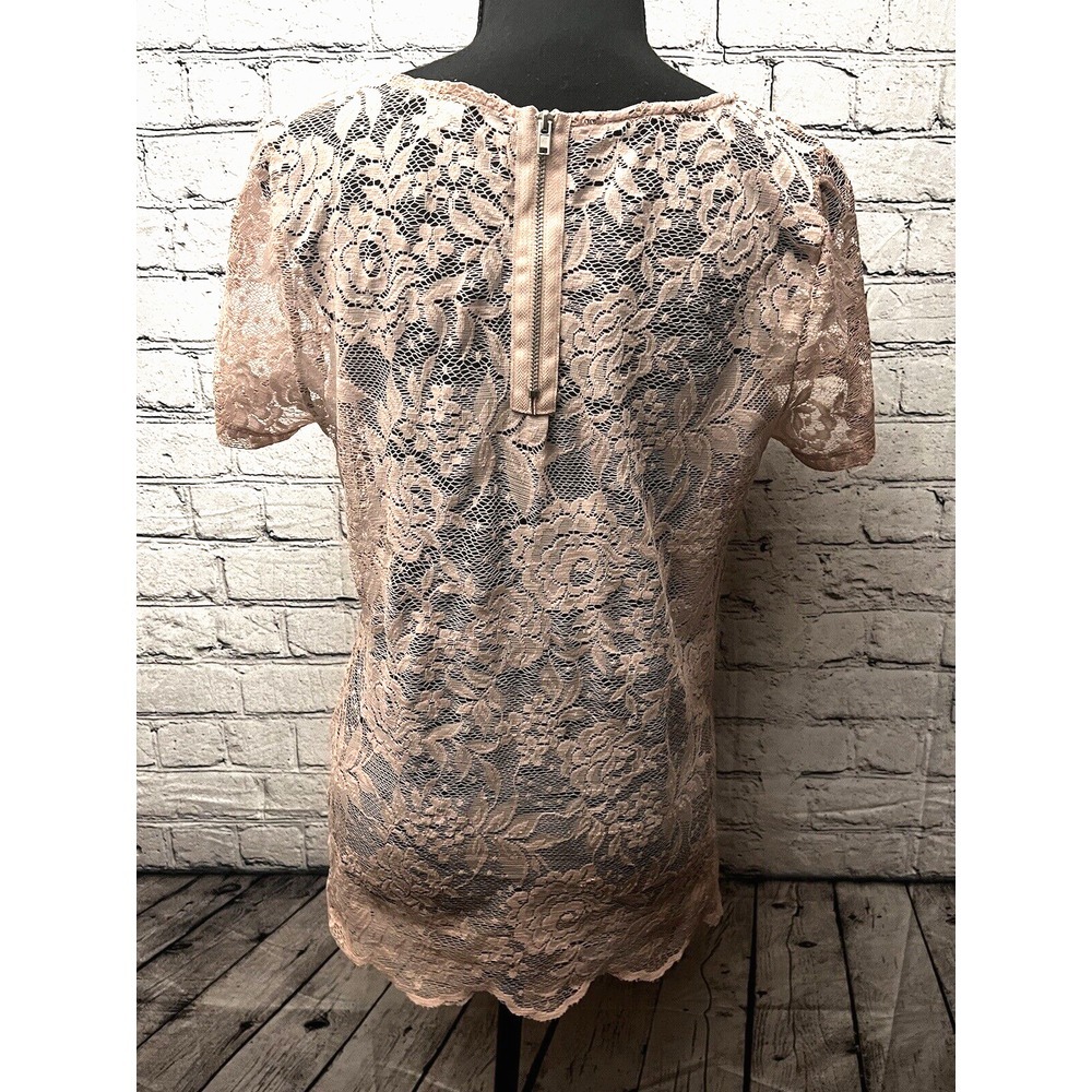 Bar III Lace Blush‎ Pink Blouse Size Small Short Sleeve - Picture 2 of 5